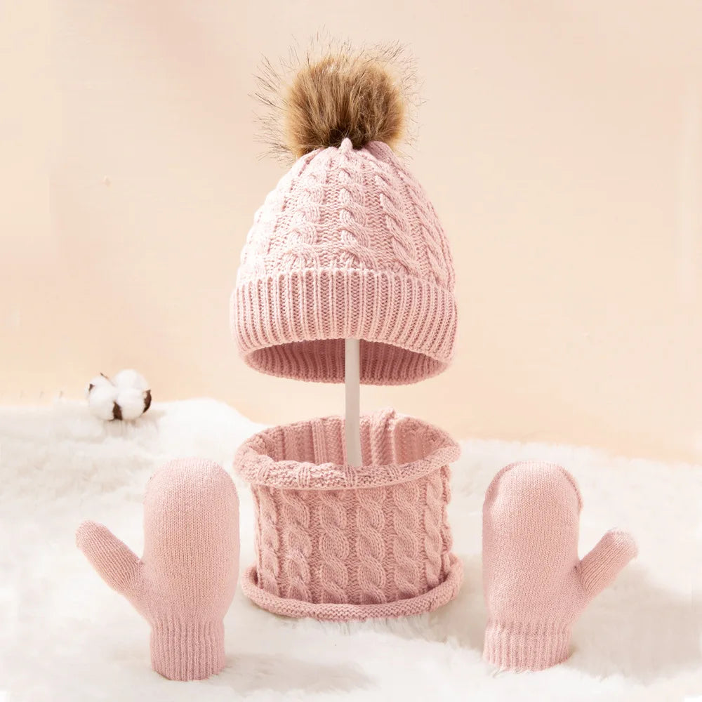 Baby Winter 3-Piece Set – Knitted Hat, Scarf & Gloves (0–3 Years)