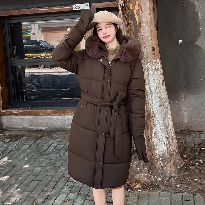 🧥 Women’s Long Puffer Coat – Belted Parka with Faux Fur Hood